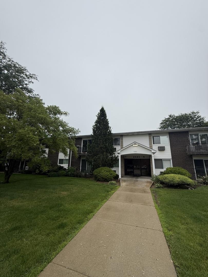 9581 Dee Rd. #202B, Des Plaines, IL 60016