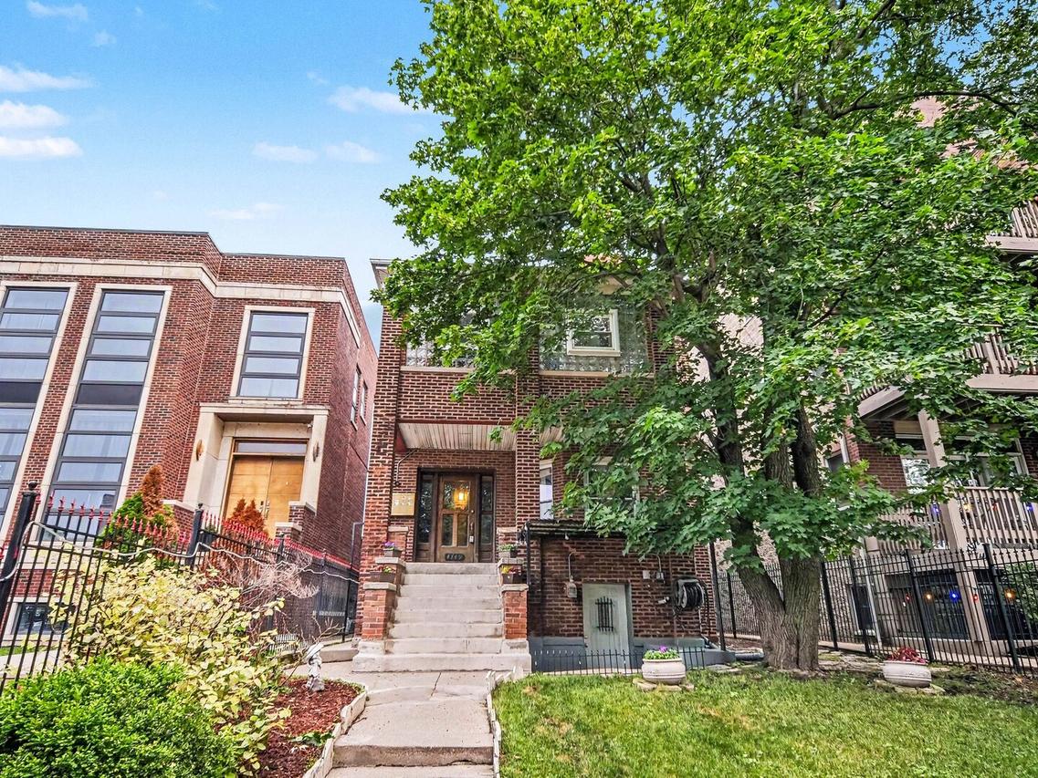 4749 N Dover St., Chicago, IL 60640
