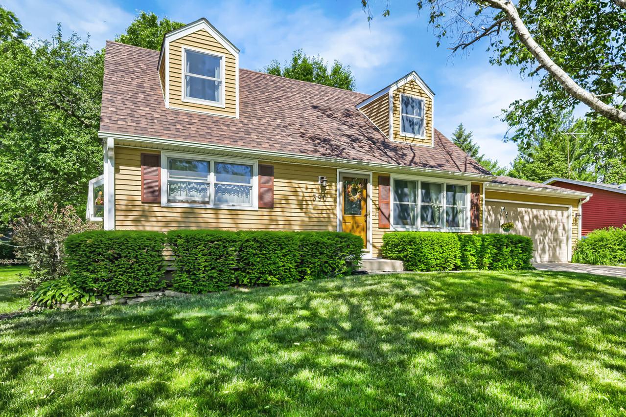 390 Cornell Ln., Elgin, IL 60123