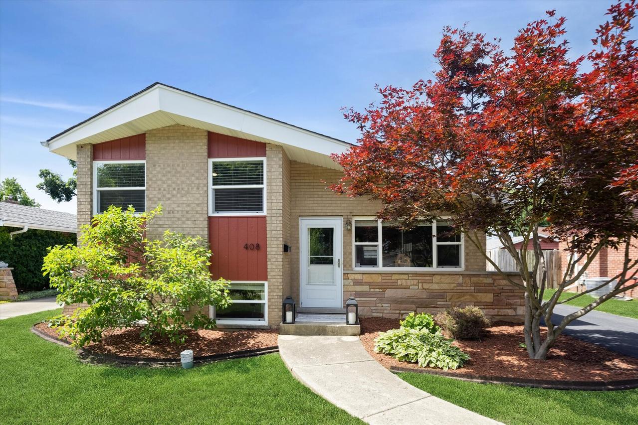 408 W Commonwealth Ln., Elmhurst, IL 60126