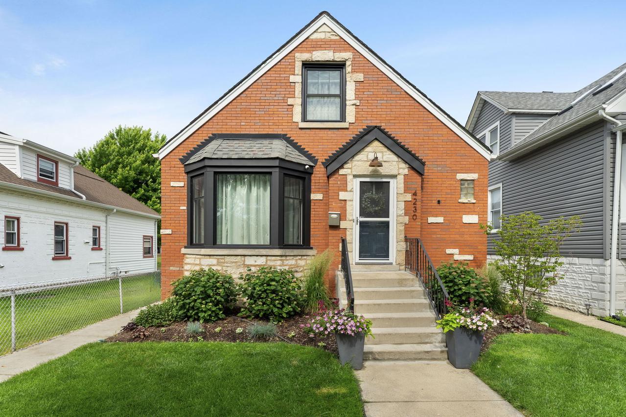 4230 N Moody Ave., Chicago, IL 60634