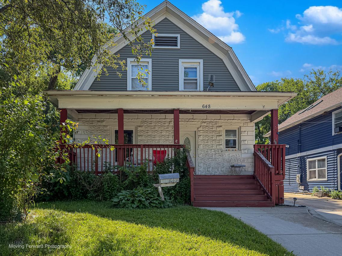 648 S Liberty St., Elgin, IL 60120