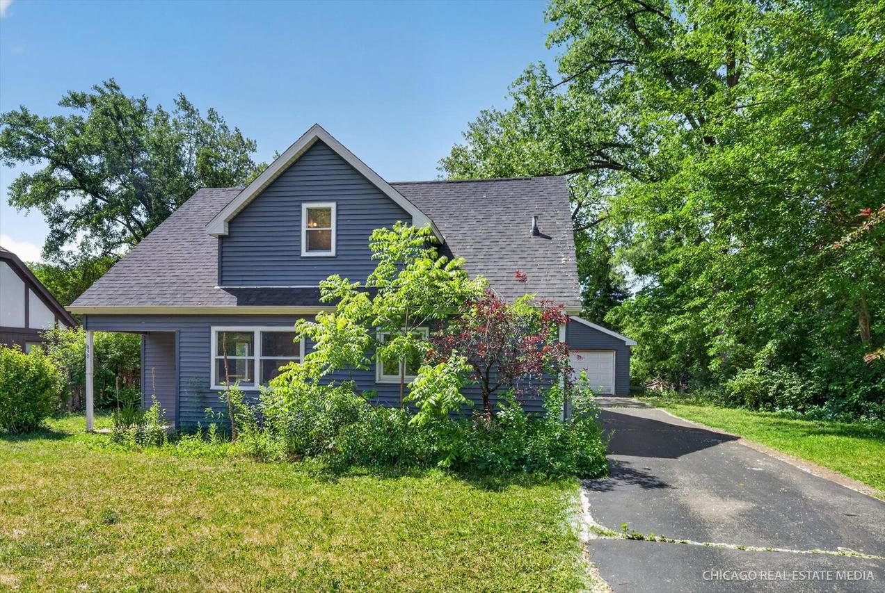 830 E Kimball Ave., Woodstock, IL 60098
