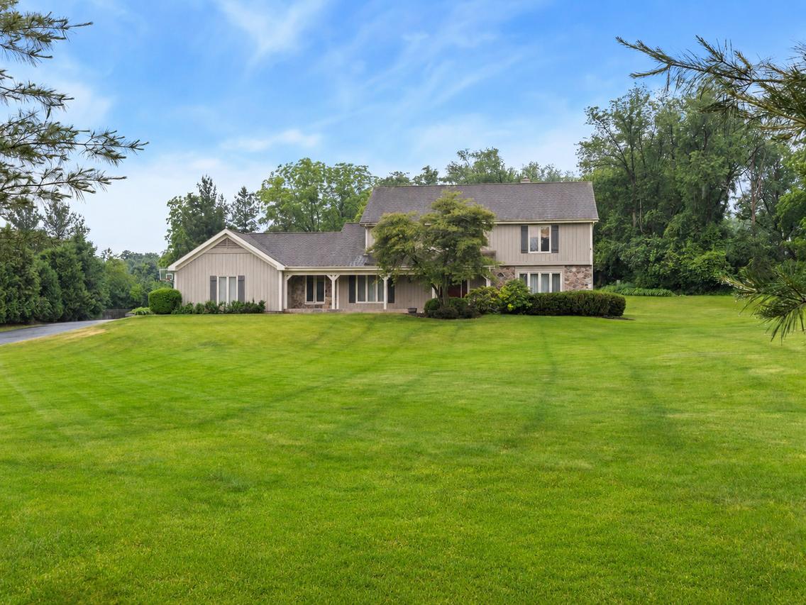 7241 Foxfire Dr., Crystal Lake, IL 60012