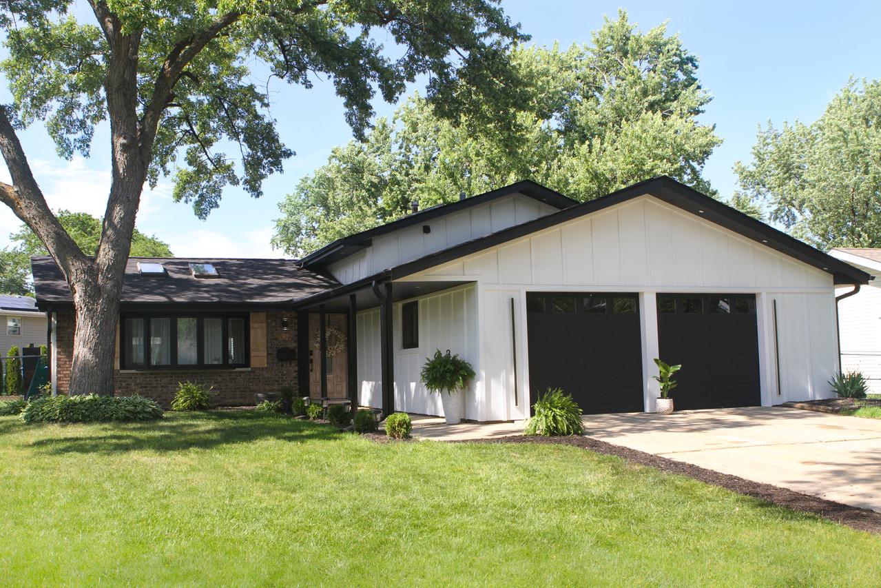 326 Milan Ct., Schaumburg, IL 60193
