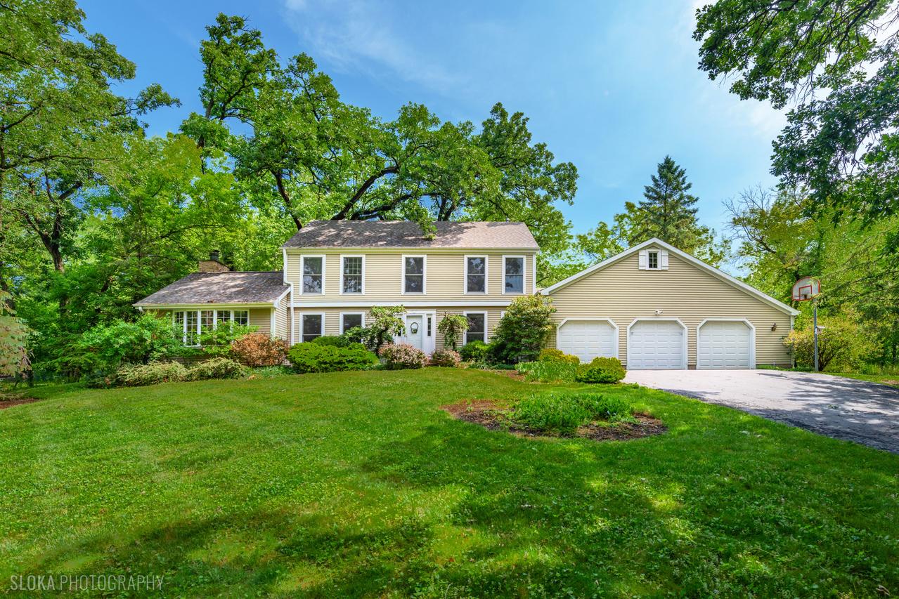 7108 Red Barn Rd., Crystal Lake, IL 60012