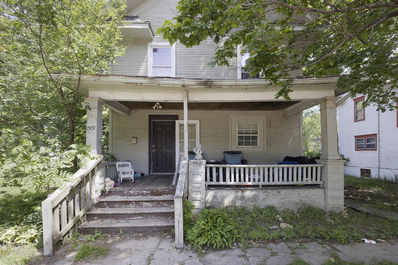 1509 School St., Rockford, IL 61101