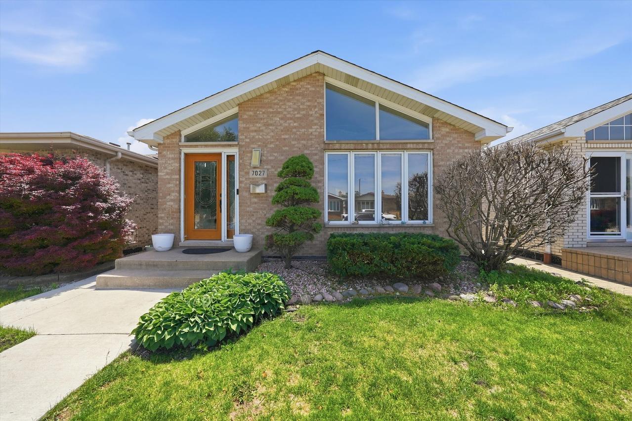 7027 W 64th Pl., Chicago, IL 60638