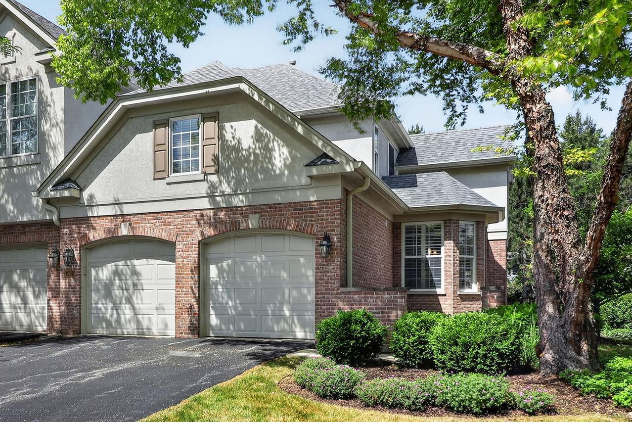 7940 Ashbrook Ct., Darien, IL 60561