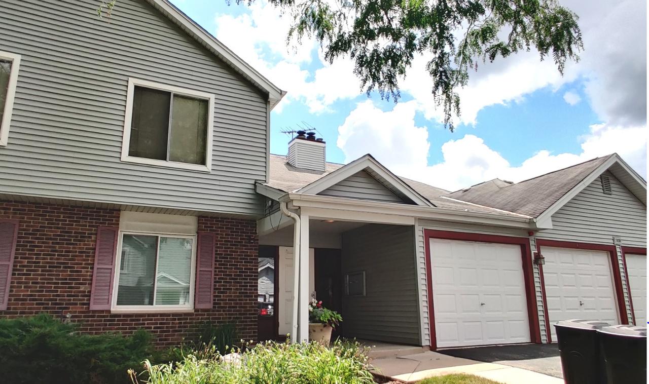 7030 Barrington Ct. #204, Woodridge, IL 60517