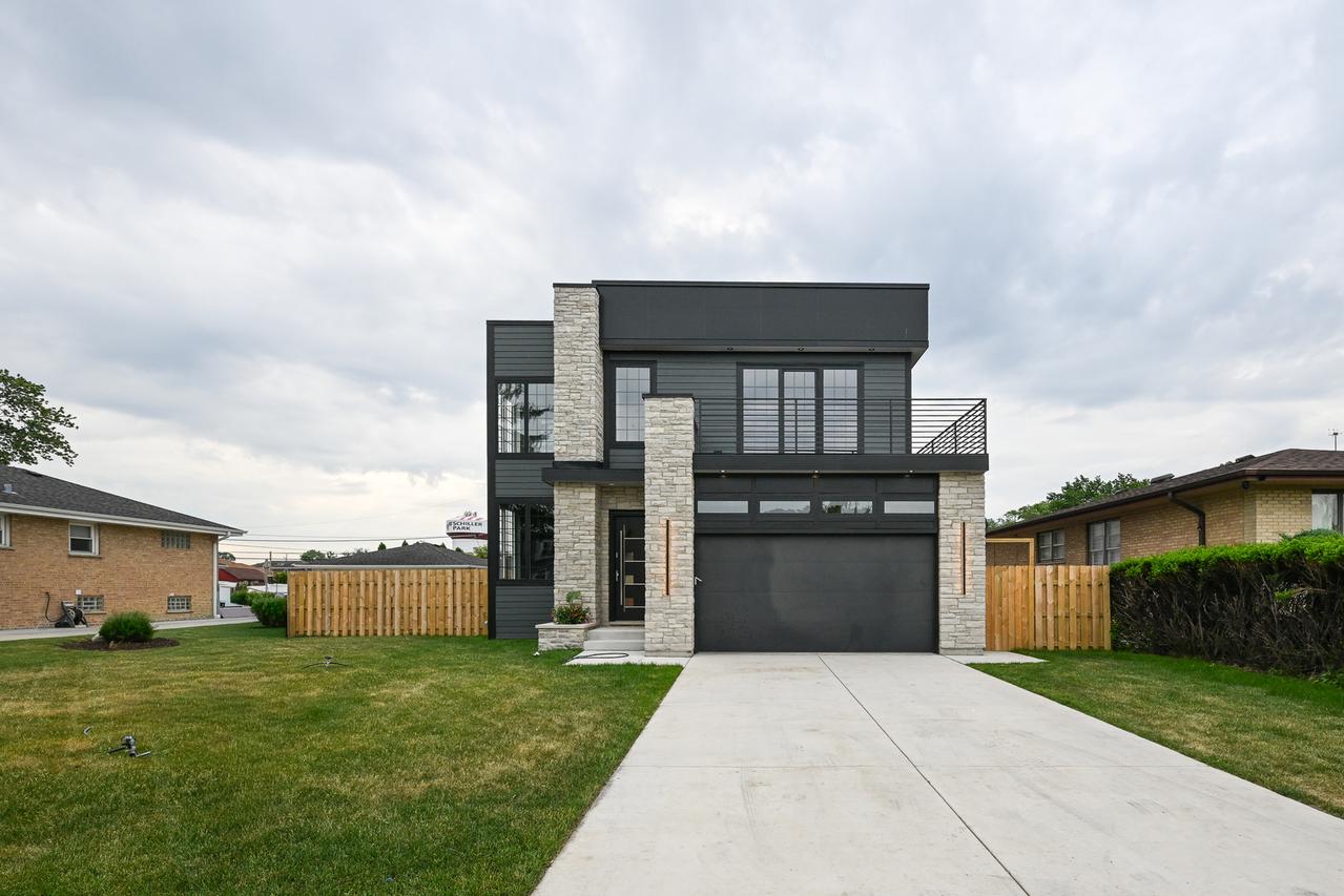 4015 Goss Ave., Schiller Park, IL 60176