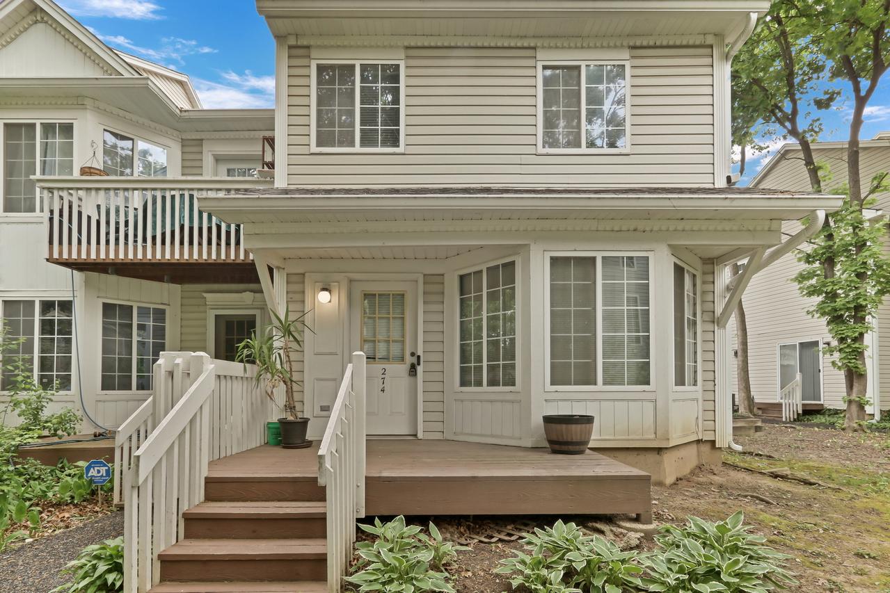 274 W Treehouse Ln., Round Lake, IL 60073