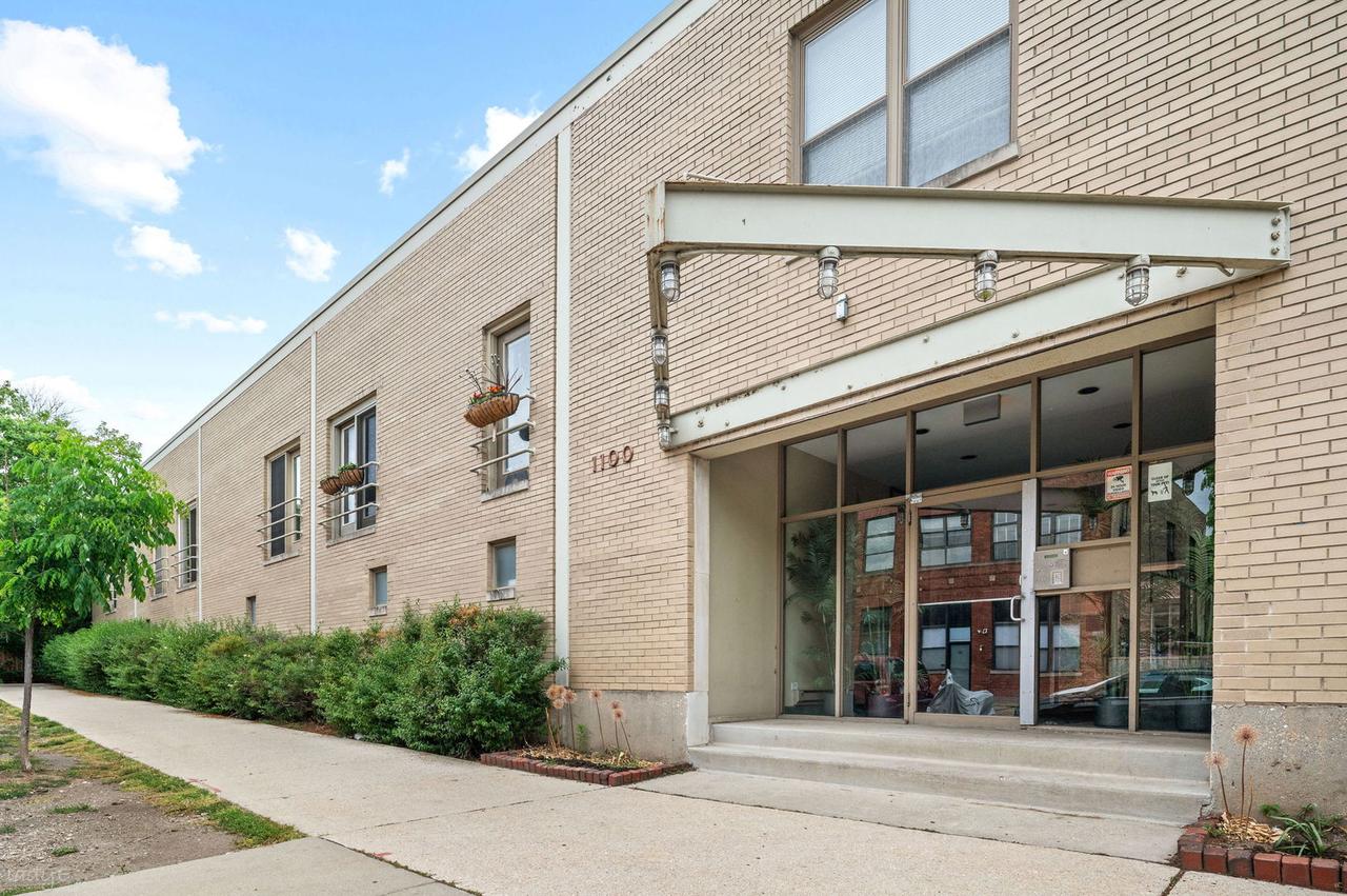1100 W Cornelia Ave. #118, Chicago, IL 60657