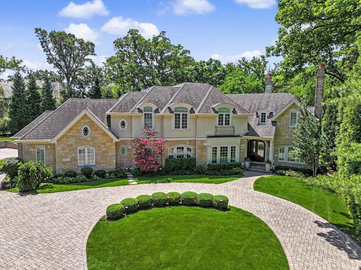 12 Carlisle Dr., Oak Brook, IL 60523
