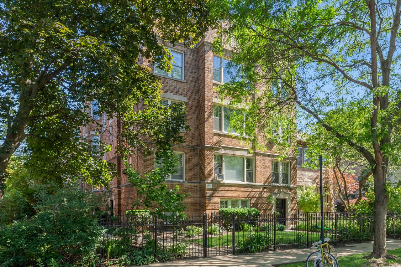 2016.5 W Greenleaf Ave. #3D, Chicago, IL 60645
