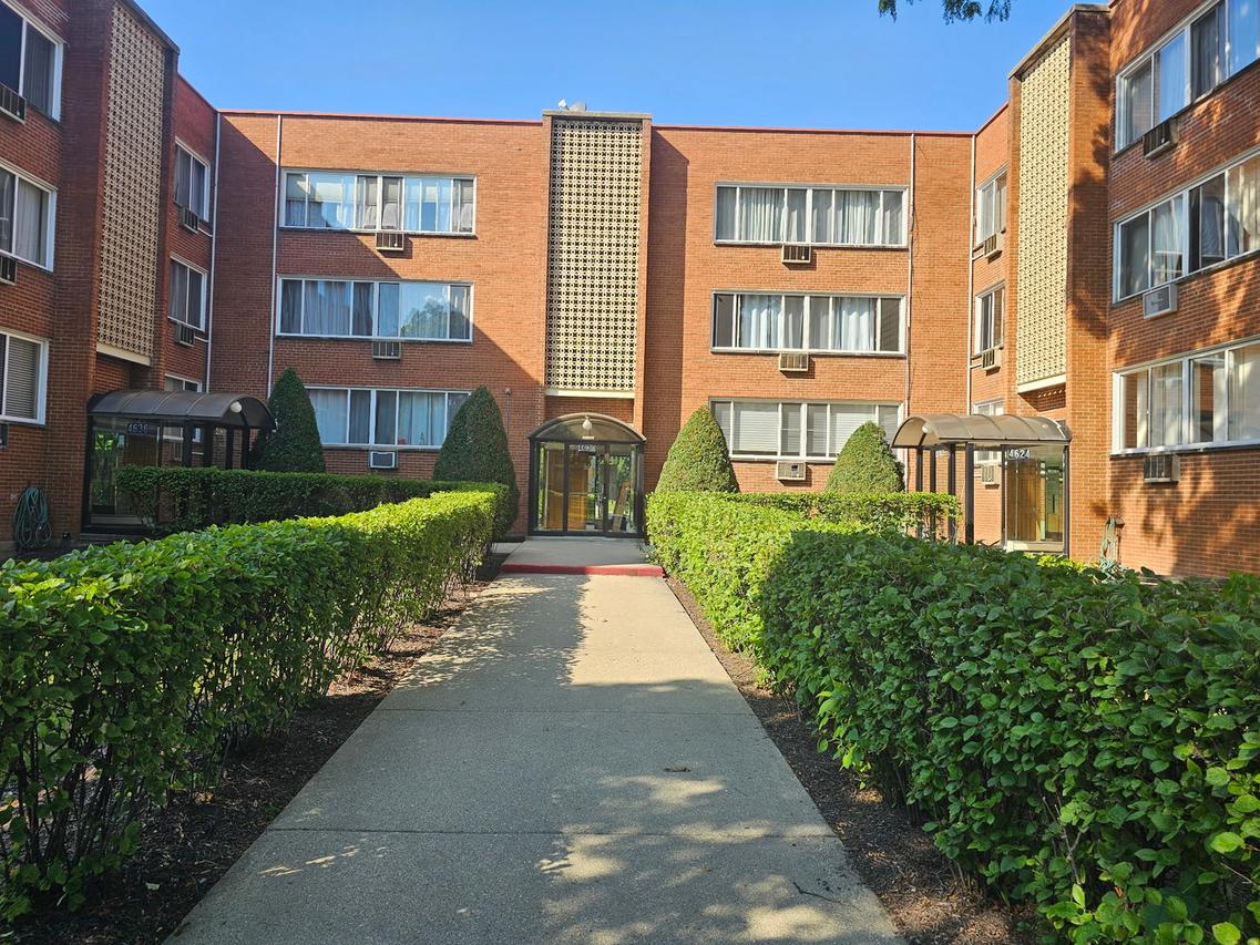 [Address Hidden by Seller], Skokie, IL 60076