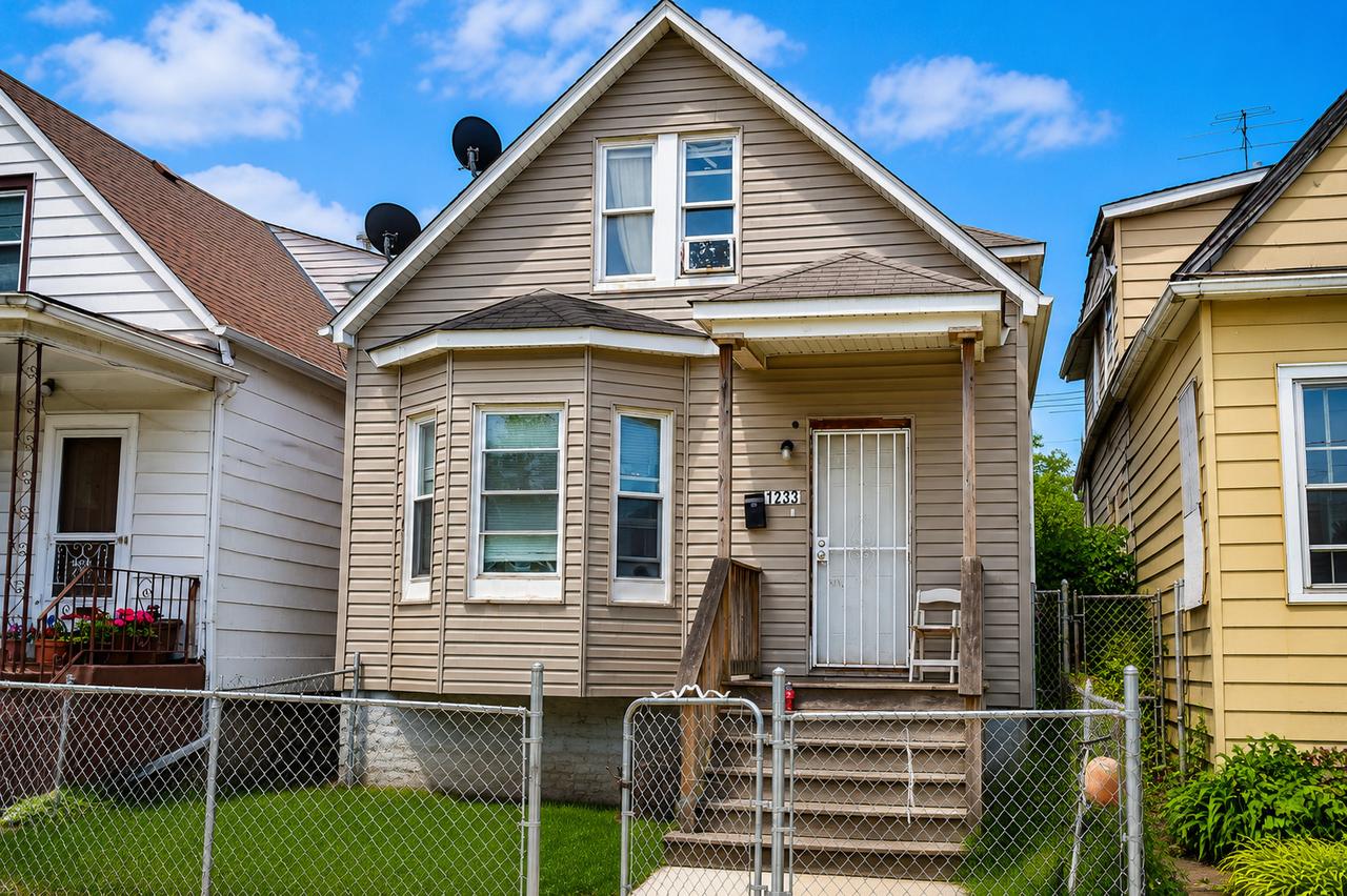 1233 W 73rd Pl., Chicago, IL 60636