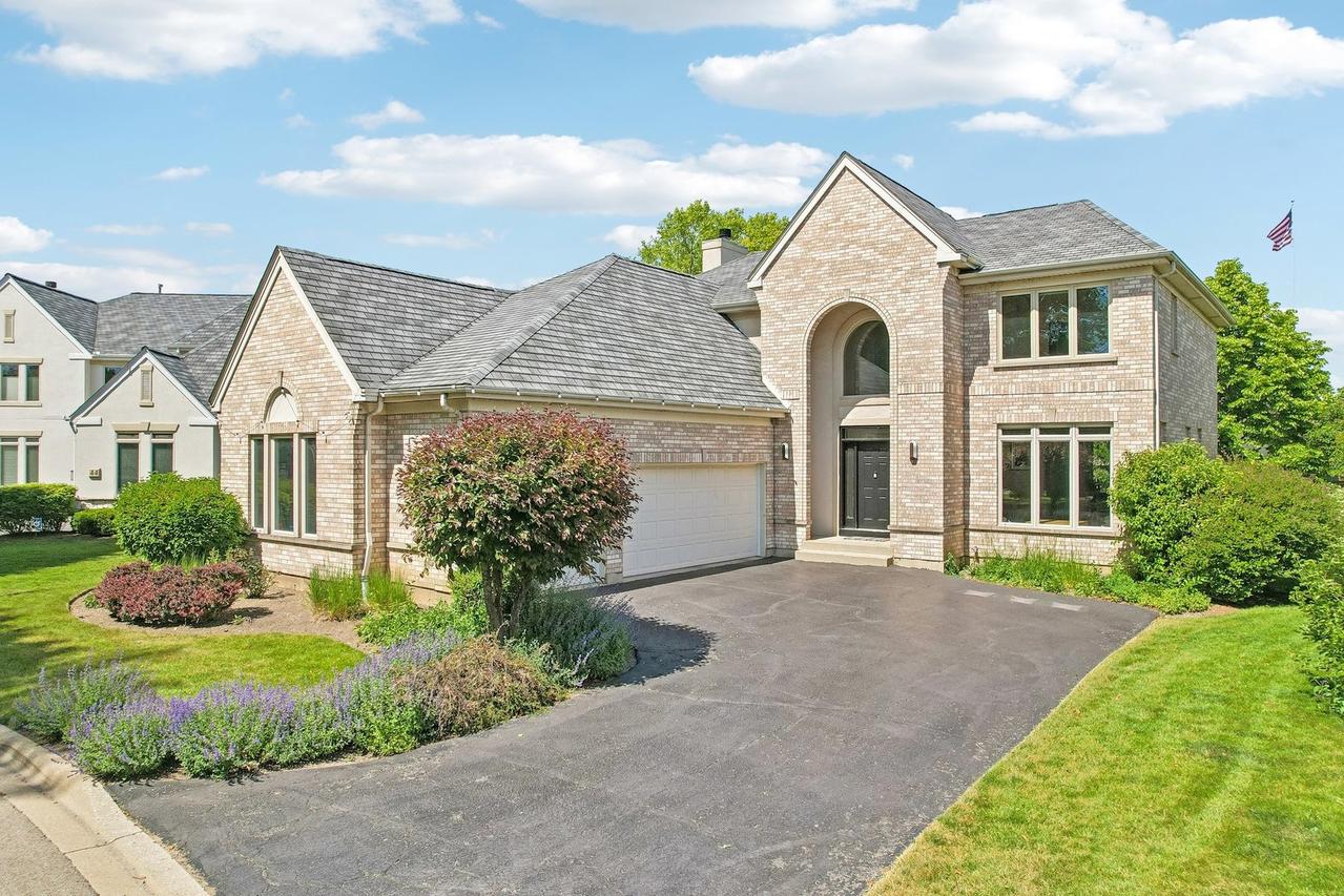 42 Holabird Loop, Highwood, IL 60040
