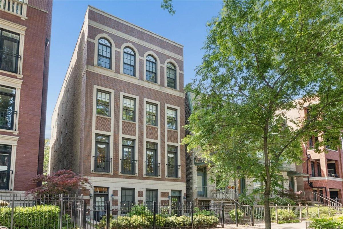 953 W Montana St. #3, Chicago, IL 60614