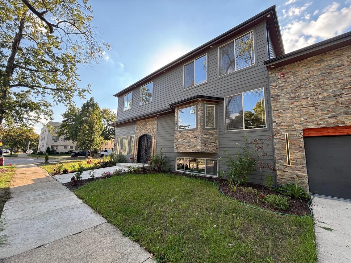 9100 Kenton Ave., Skokie, IL 60076