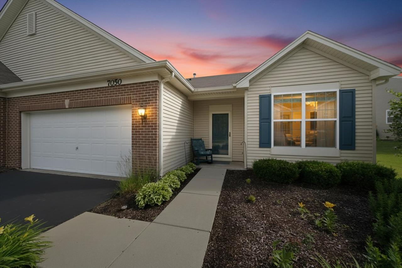 7050 Hidden Green Cir., Fox Lake, IL 60020