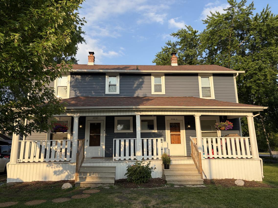6S381 4th St., Eola, IL 60519