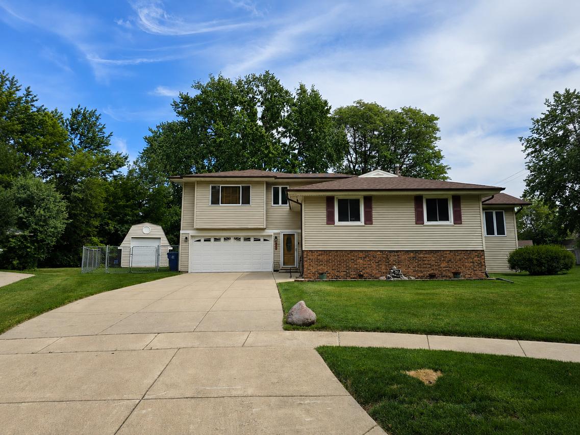 1413 Weyers Ct., Schaumburg, IL 60193