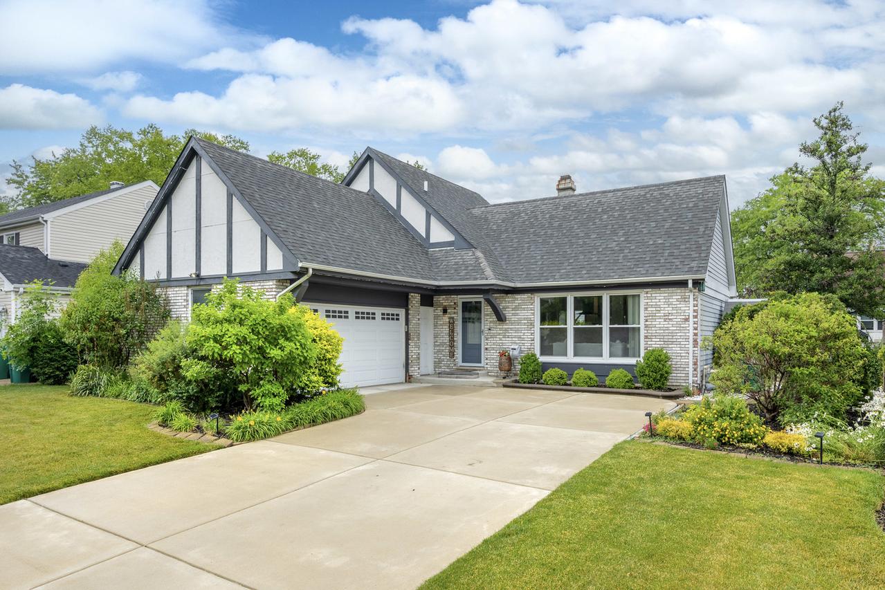 791 Thompson Blvd., Buffalo Grove, IL 60089