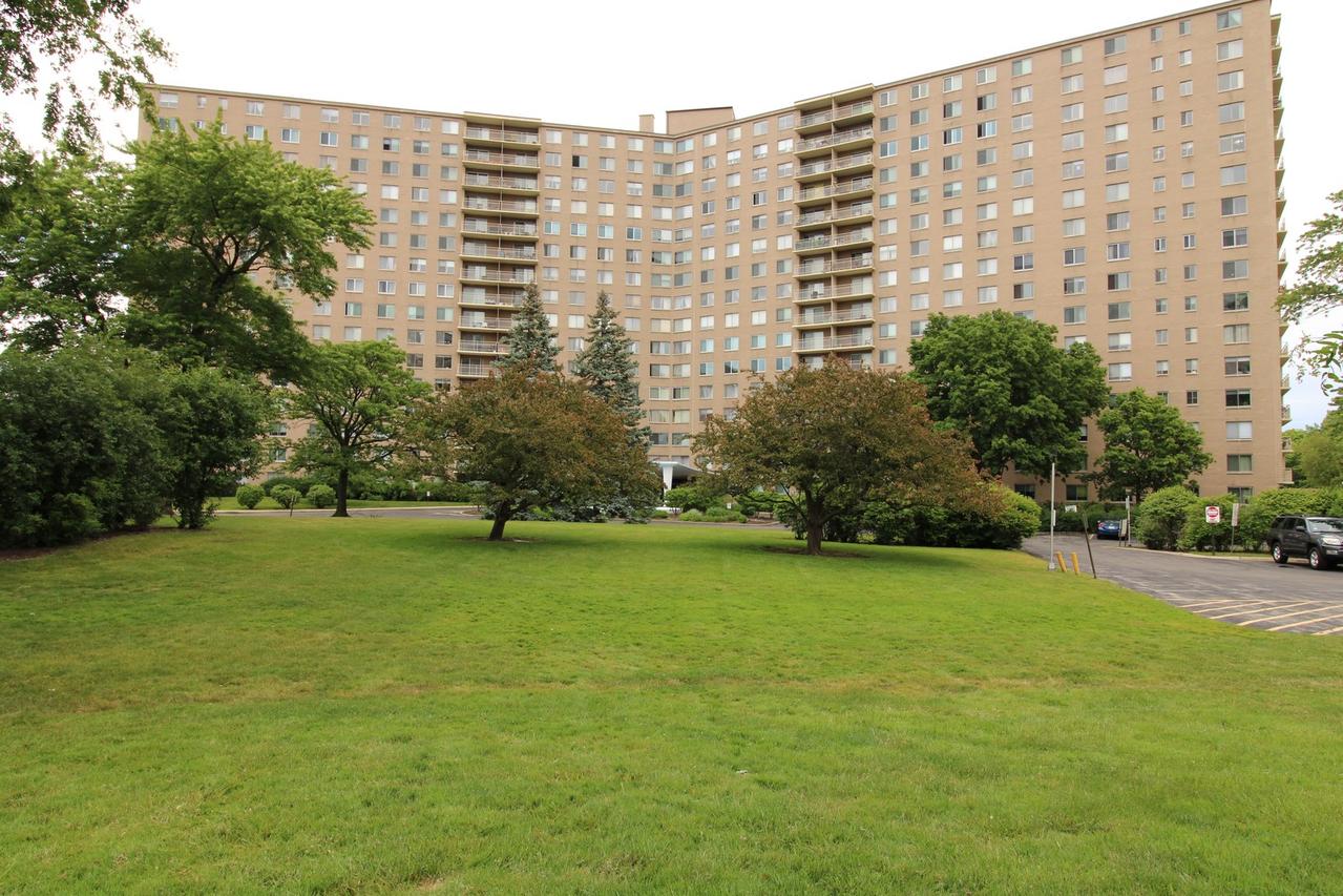 7061 N Kedzie Ave. #116, Chicago, IL 60645