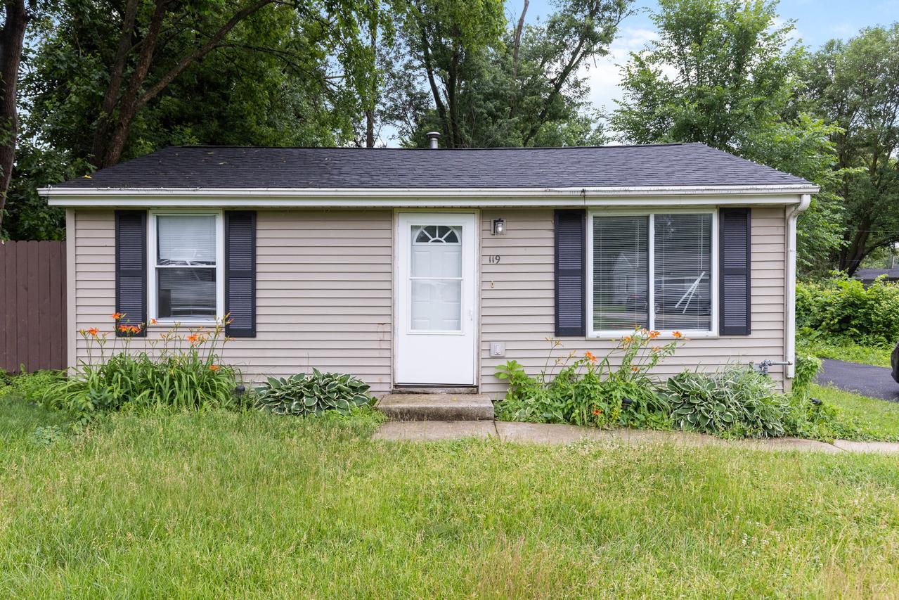 119 Superior Ave., Machesney Park, IL 61115