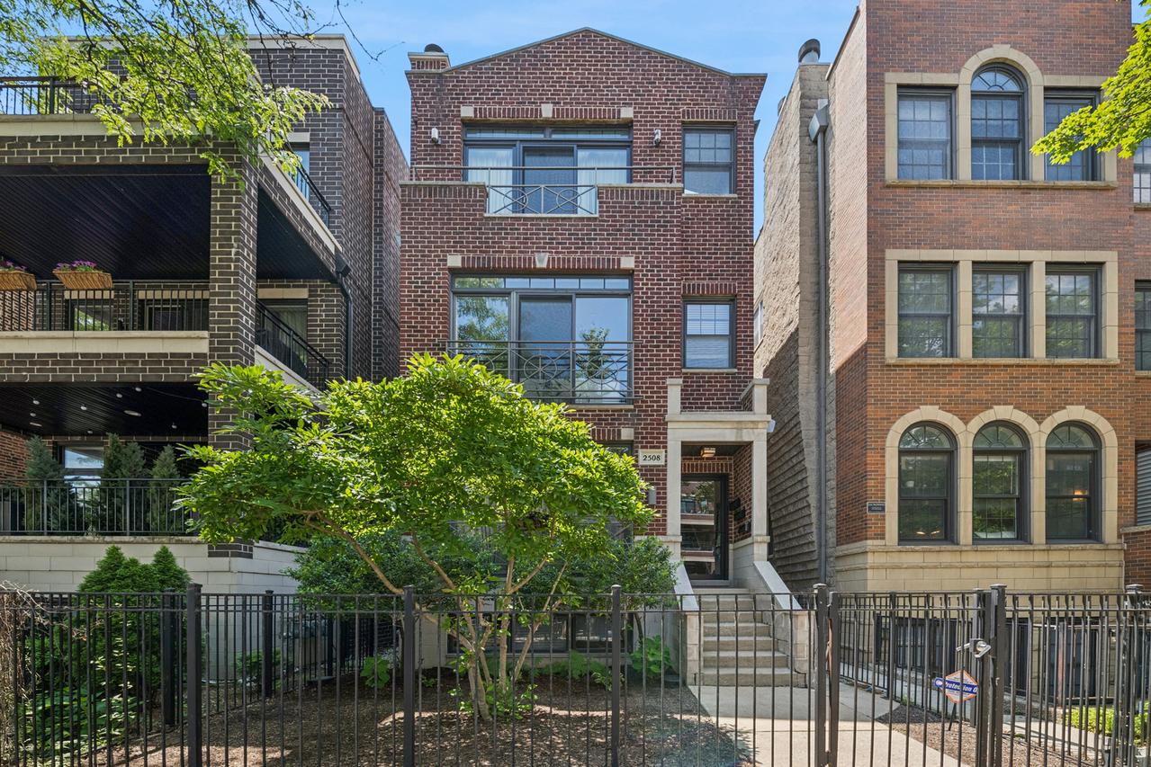 2508 N Southport Ave. #3, Chicago, IL 60614