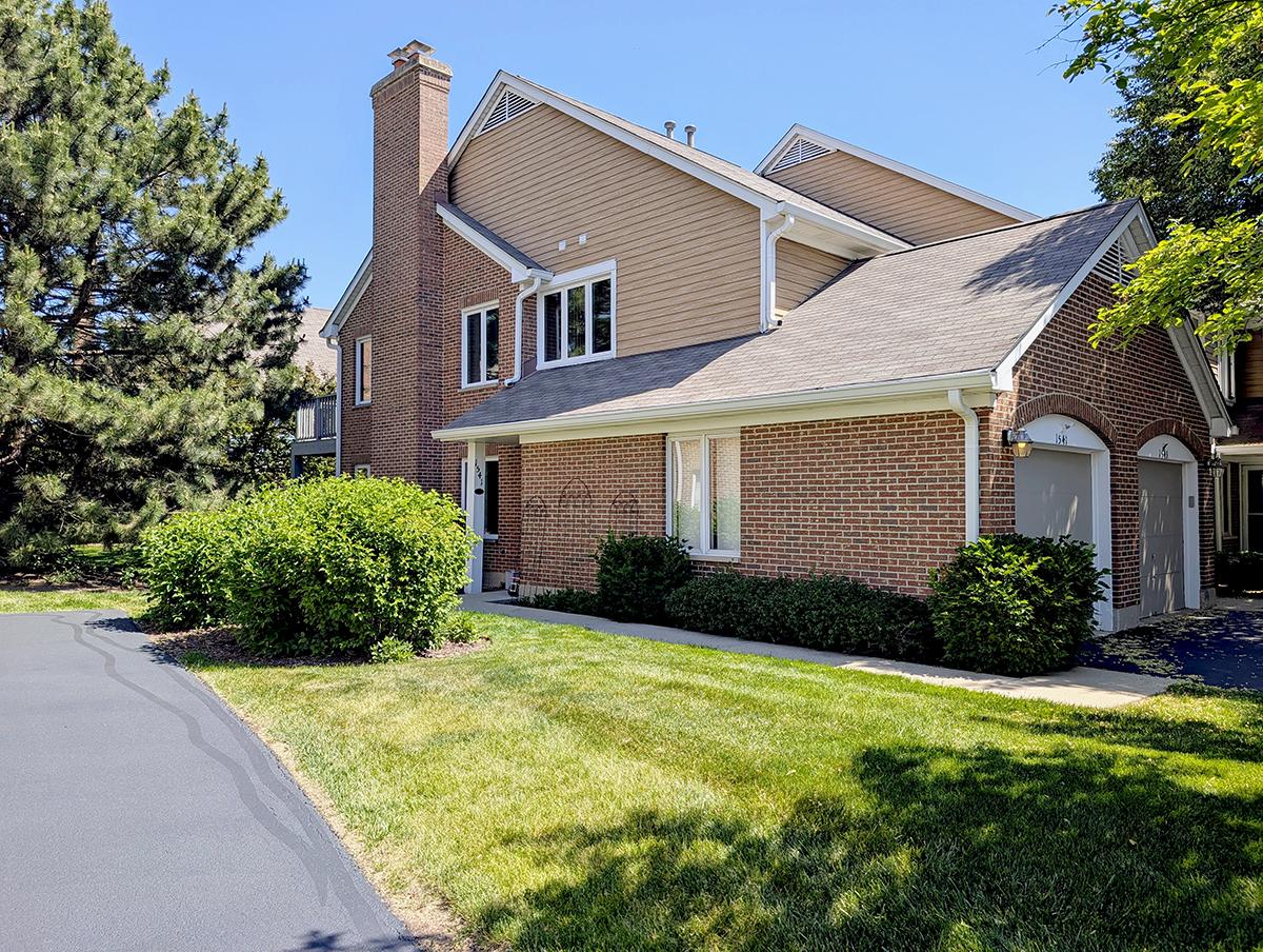 1541 N Kendal Ct., Arlington Heights, IL 60004
