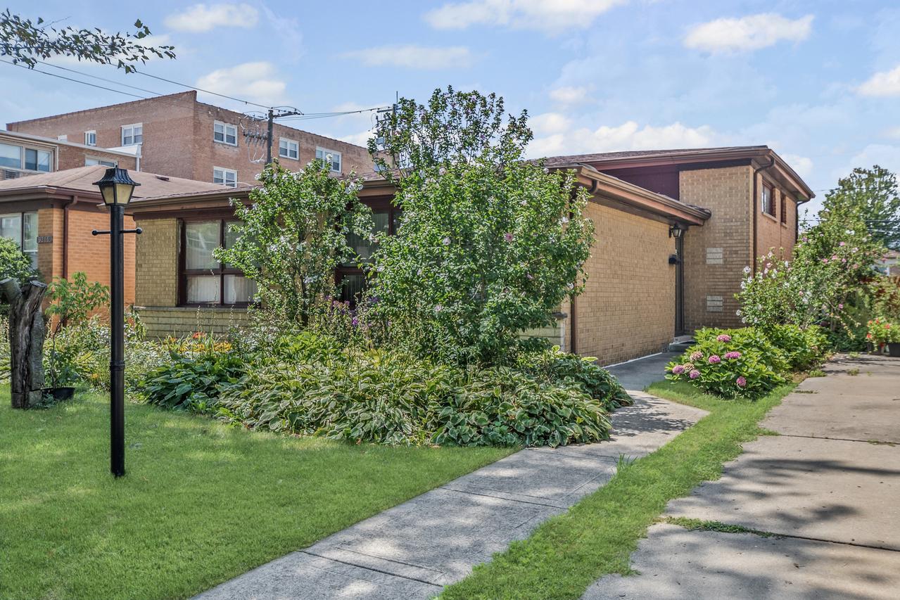 9218 Lavergne Ave., Skokie, IL 60077