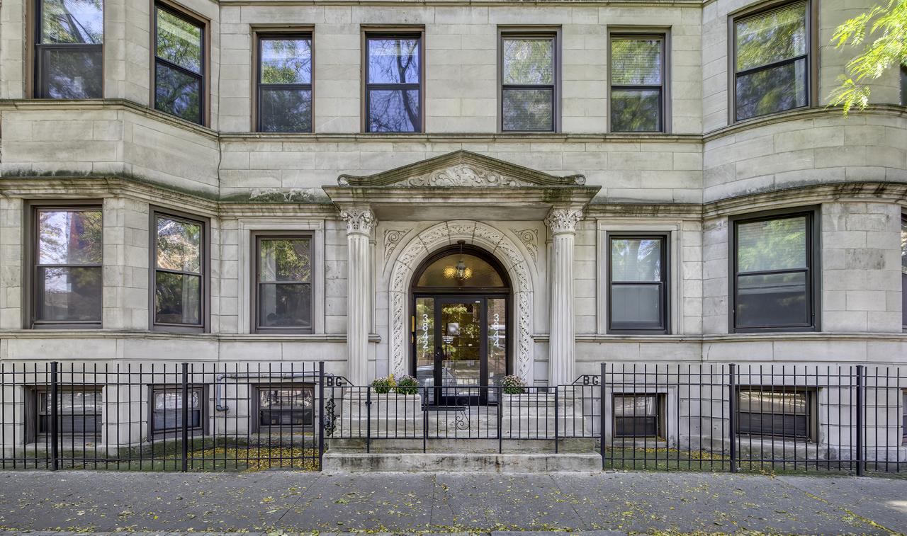 3842 N Sheffield Ave. #303, Chicago, IL 60613