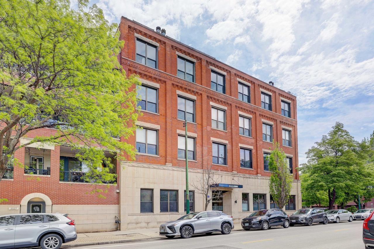 2525 N Sheffield Ave. #2C, Chicago, IL 60614