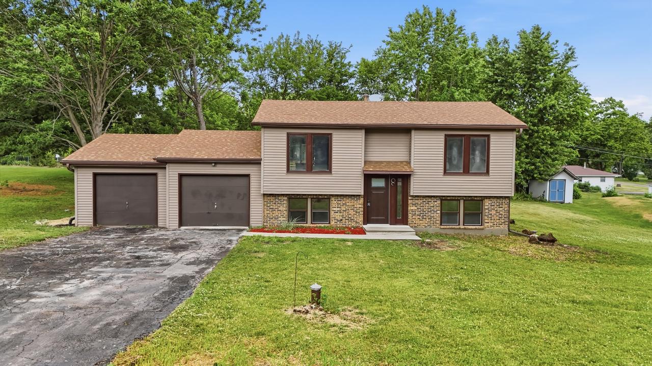 8320 Phyllis Rd., Rockford, IL 61108