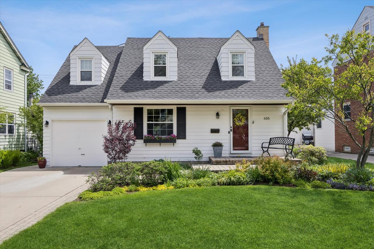 635 S Catherine Ave., La Grange, IL 60525