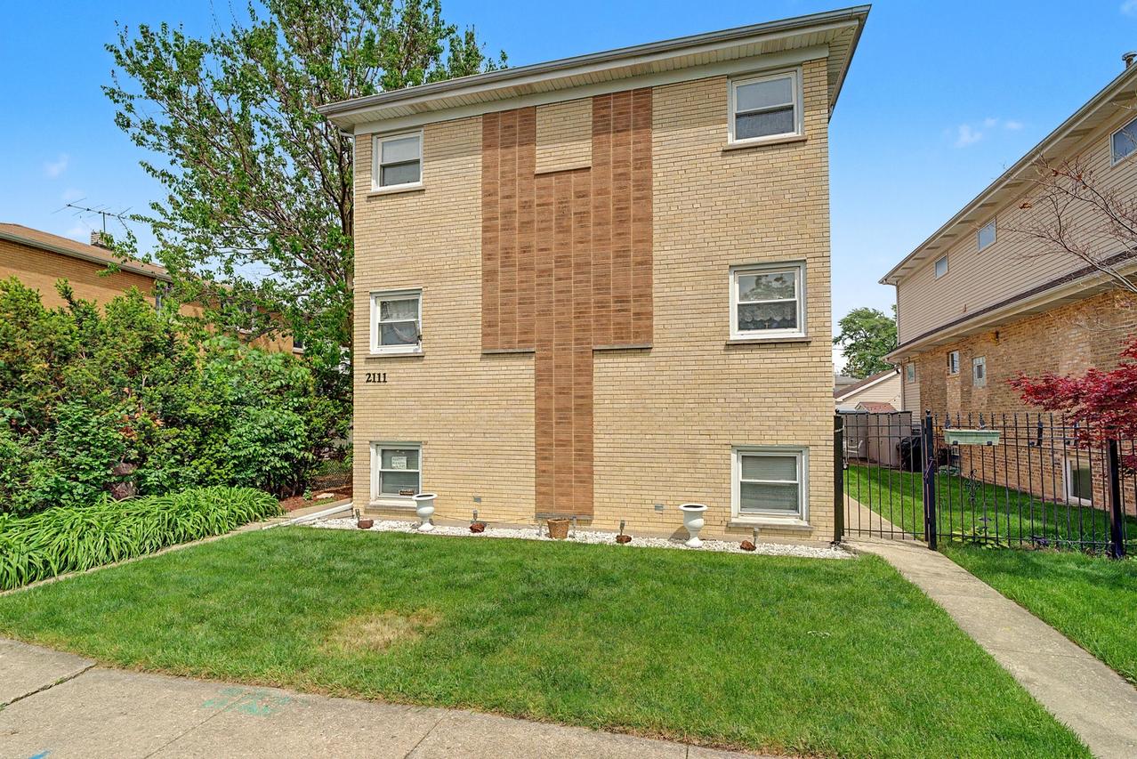 2111 N 75th Ave. #1E, Elmwood Park, IL 60707
