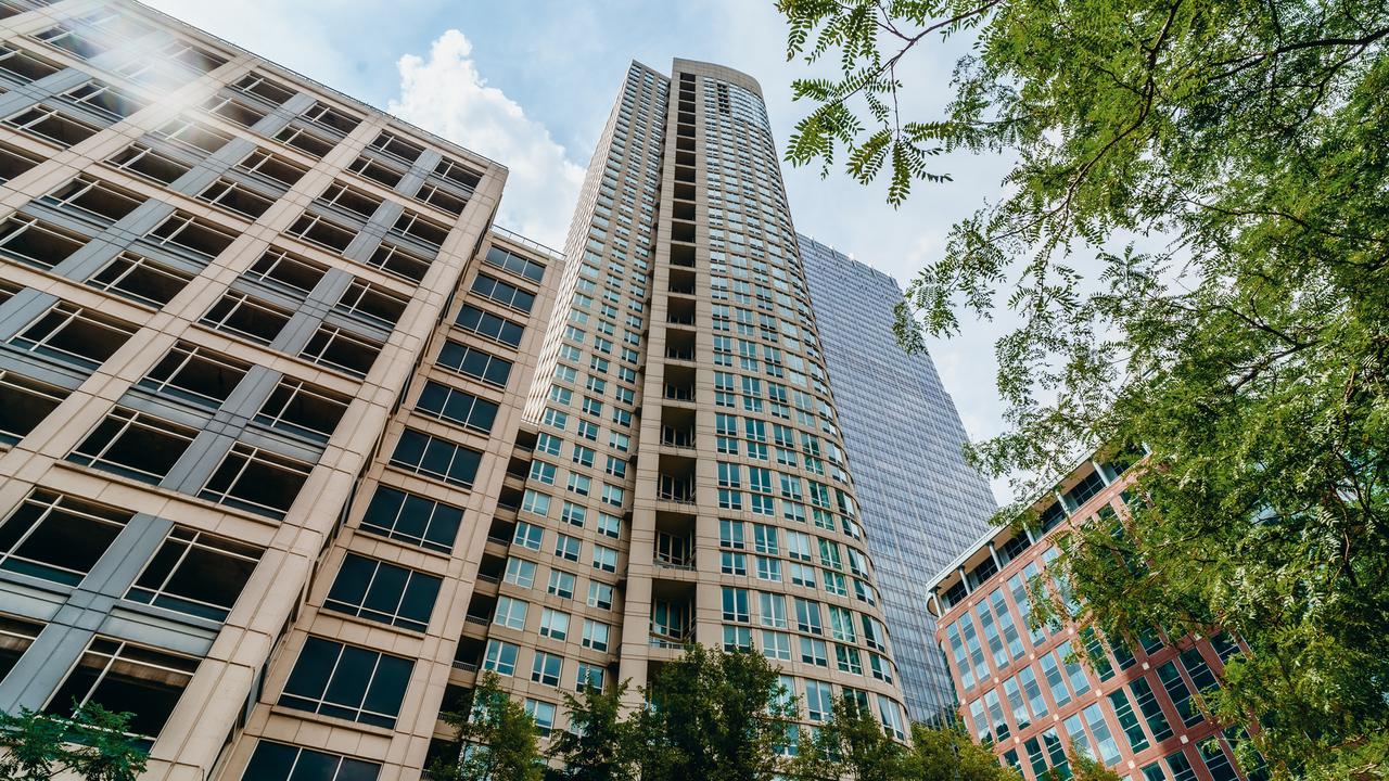 345 N La Salle Dr. #908, Chicago, IL 60654
