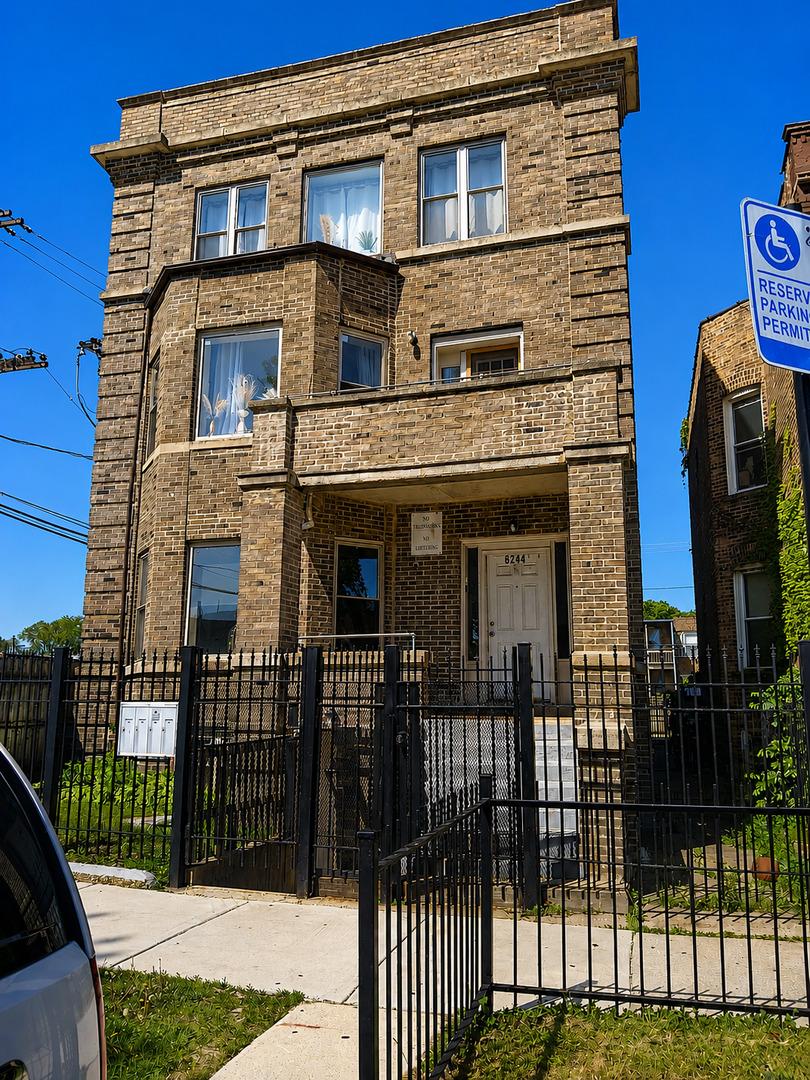 6244 S Langley Ave., Chicago, IL 60637
