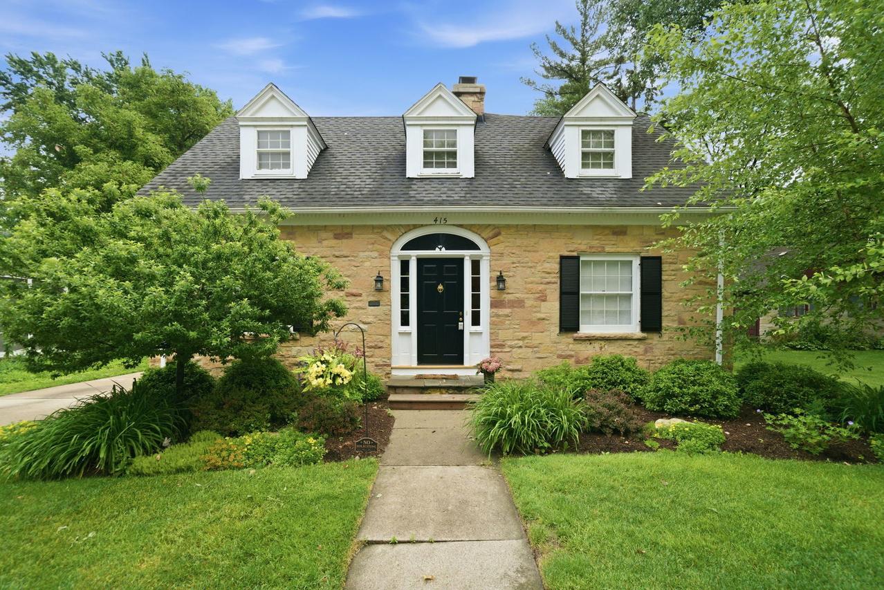 415 N Worth Ave., Elgin, IL 60123