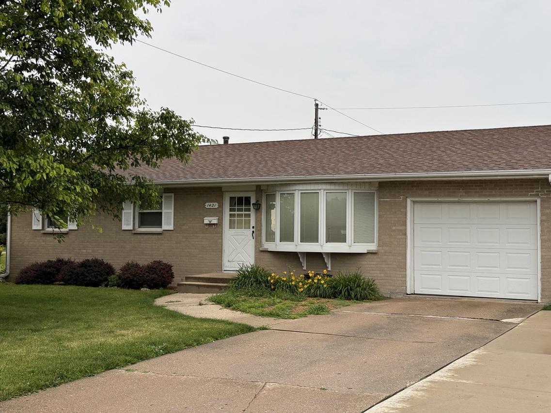 1421 25th St., Peru, IL 61354