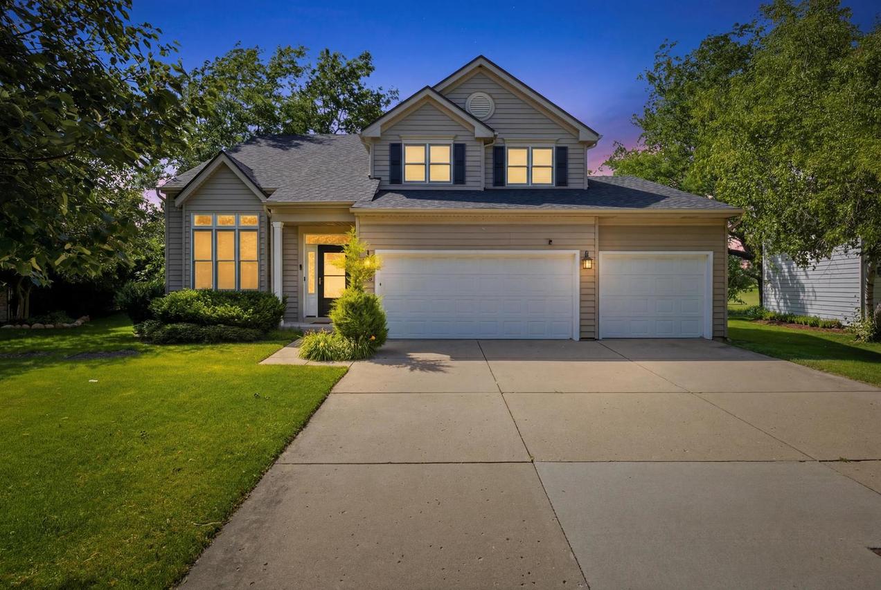 2560 Westminster Ln., Aurora, IL 60506