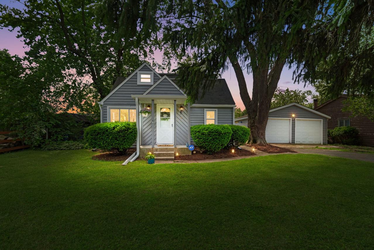 7507 Cedar Dr., Wonder Lake, IL 60097