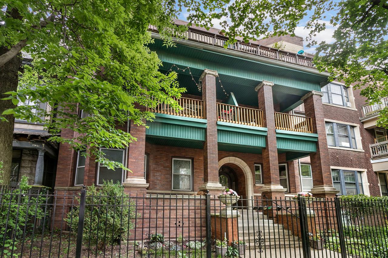 839 W Lakeside Pl. #2W, Chicago, IL 60640