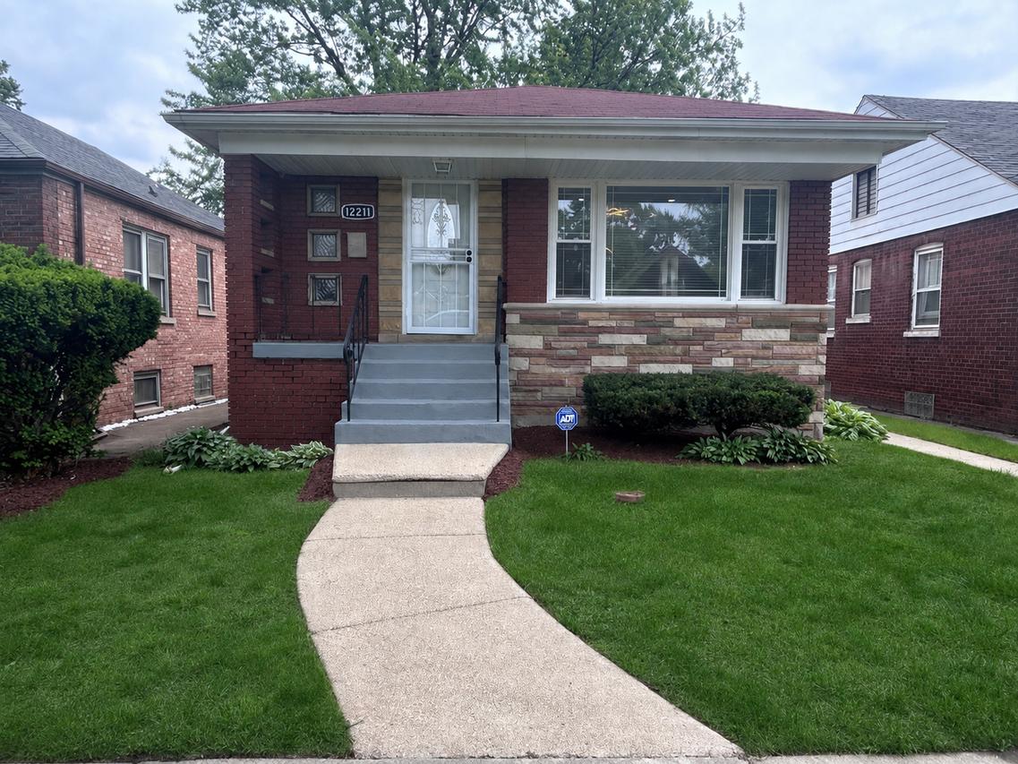 12211 S Lafayette Ave., Chicago, IL 60628