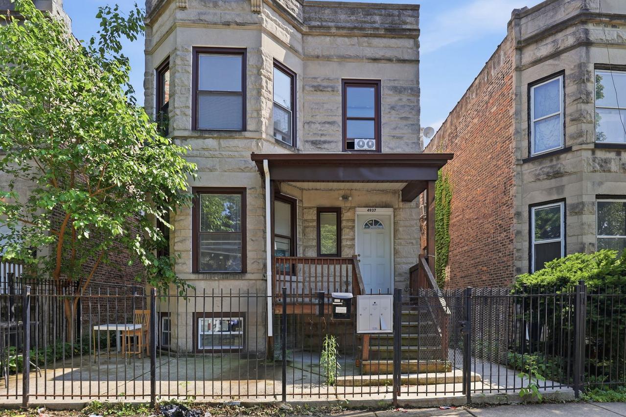 4937 W Huron St., Chicago, IL 60644