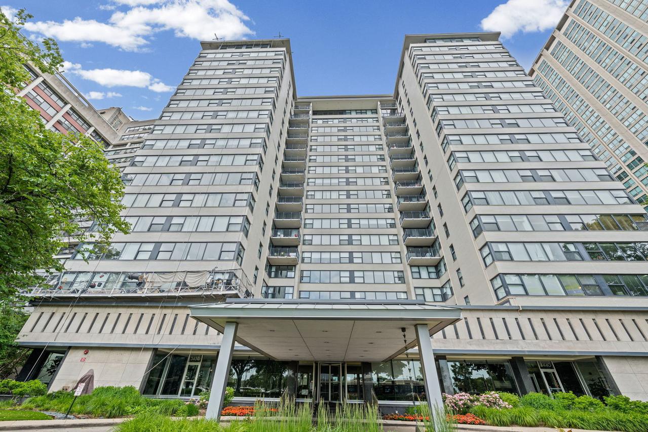 3430 N Lake Shore Dr. #4K, Chicago, IL 60657
