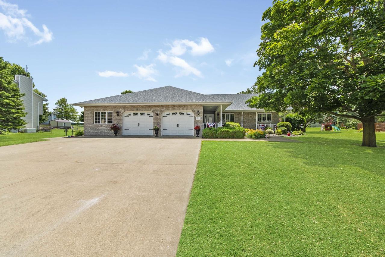 711 Alice St., Minonk, IL 61760