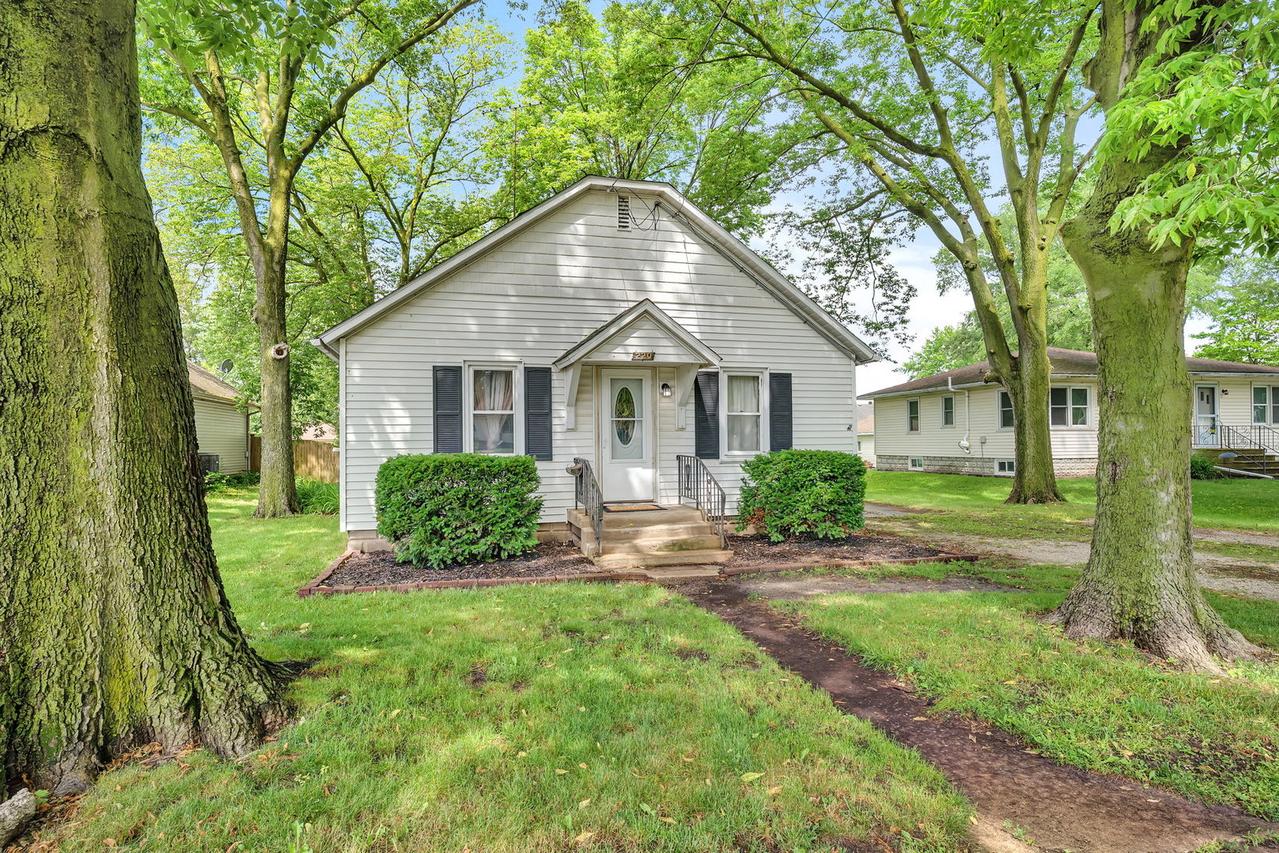 220 S Marguerite St., Coal City, IL 60416